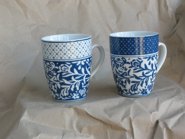 Thee of koffiebeker Porcelein blauw bloemenmotief